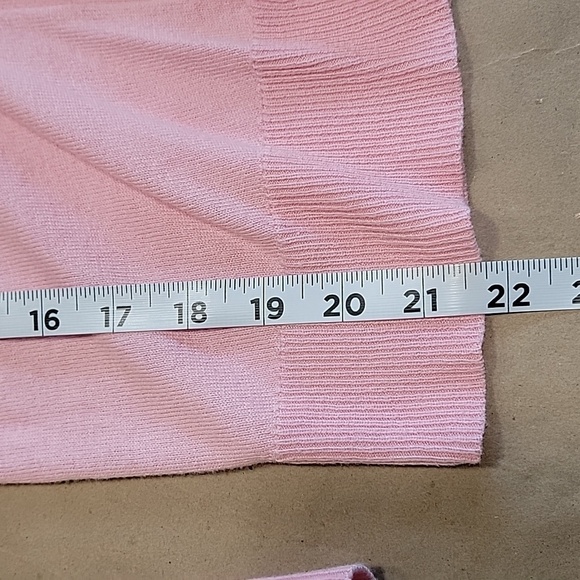 New York & Company Size XS Pink Button Front Cardigan, Excellent Used Condition - Picture 12 of 14